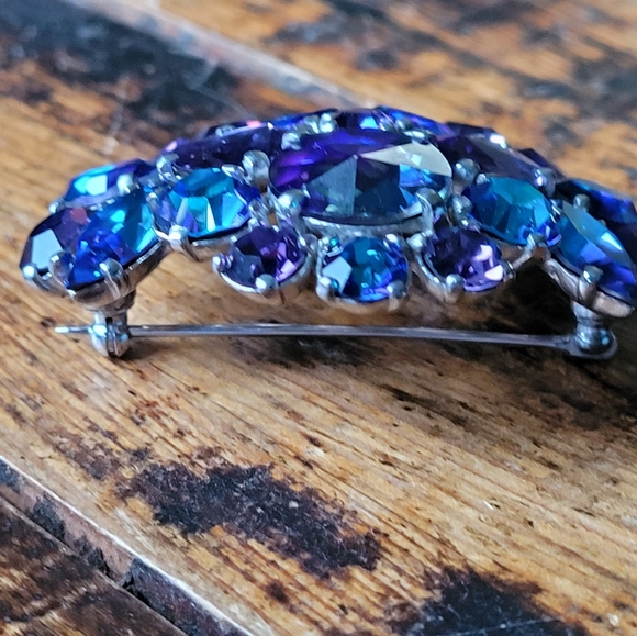 Signed Schiaparelli Brooch Domed Openwork Swarovski Crystal Silver Tone Back - Picture 3 of 7